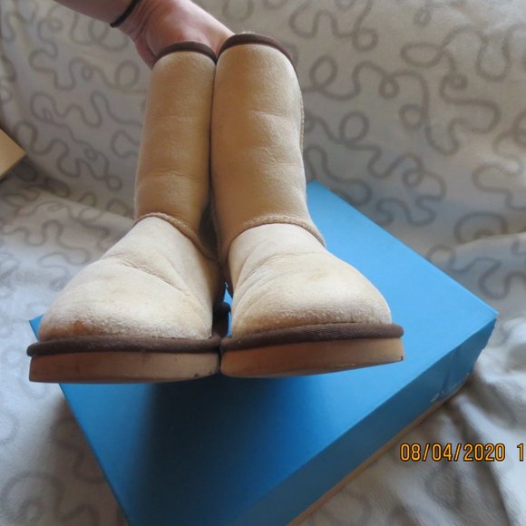 UGG classic short Serape boots - Picture 6 of 12
